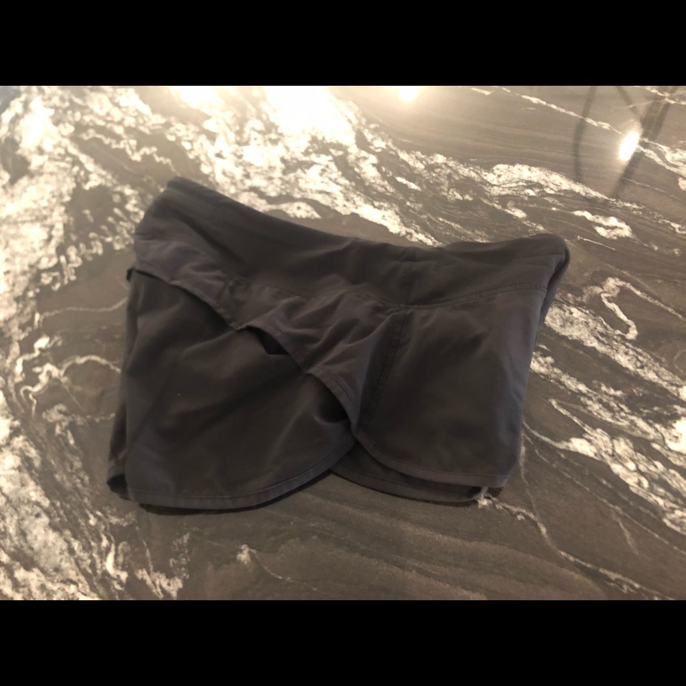 Lululemon Speed Up Shorts, Black Size 6